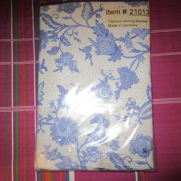 VTG FLORAL TITANIUM COATED IRONING PAD-BLANKET-IN ORIGINAL PKG-MADE IN GERMANY - Picture 1 of 7